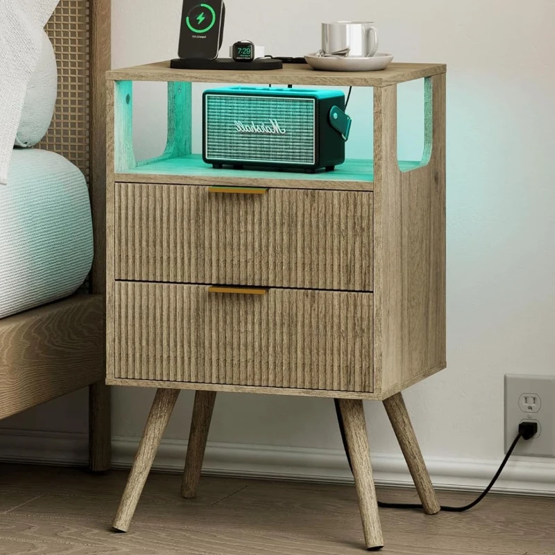 Solid Wood Nightstand 2 Drawers - โต๊ะข้างเตียงสไตล์โมเดิร์นพร้อมลิ้นชักเก็บของ 2 ช่องและชั้นวางไม้แบบเปิดสำหรับห้องนอน โต๊ะข้างเตียงพร้อมขาไม้เนื้อแข็ง สีเทาโอ๊ค-เอาท์เล็ท