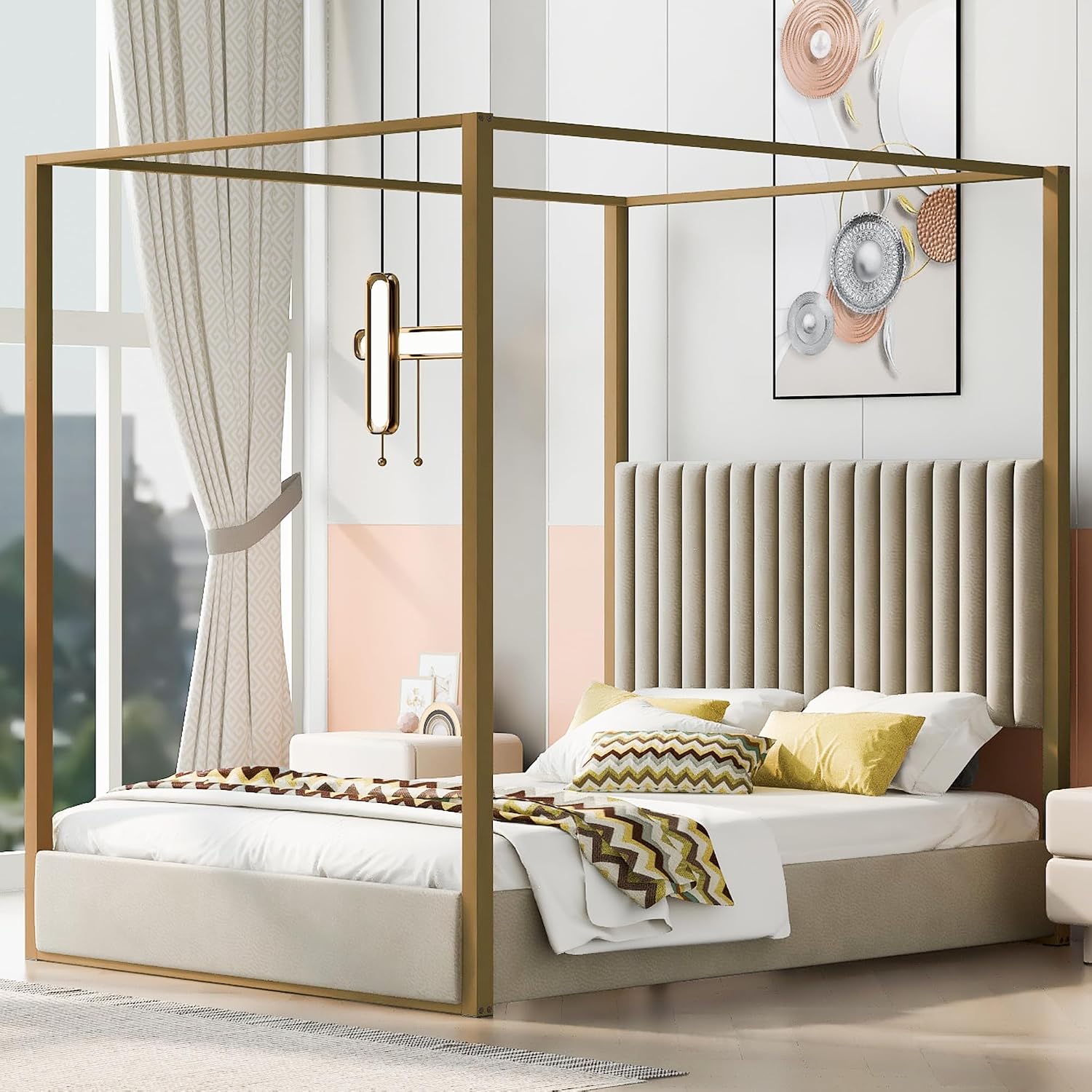 Canopy Bed Frame Metal Queen - เตียงแพลตฟอร์มแบบมีหลังคาสไตล์โมเดิร์น ขนาดควีนไซส์ หัวเตียงบุผ้าลายช่อง พร้อมโครงโลหะสีทอง แผ่นไม้รองรับน้ำหนักแข็งแรง สีเบจ