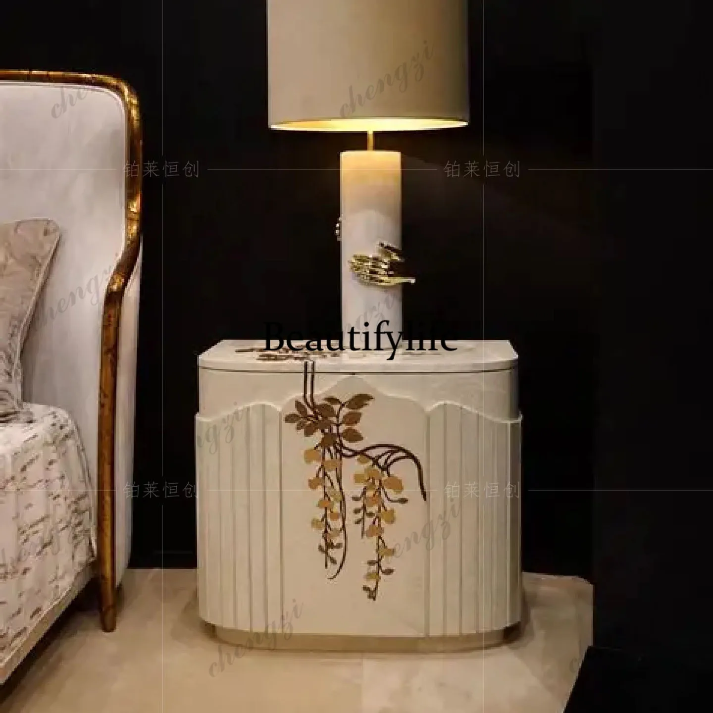 B567 โต๊ะข้างเตียงสไตล์อิตาเลี - Tables บทวิจารณ์และราคา